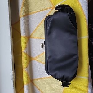 EUC- La Sera by franchi  Evening Satin Clutch Purse